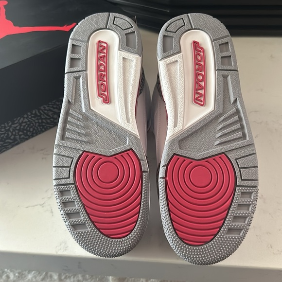 NEW Jordan 3 Retro Cardinal (GS) size 6.5 Y equivalent to 8 women’s - Picture 10 of 17